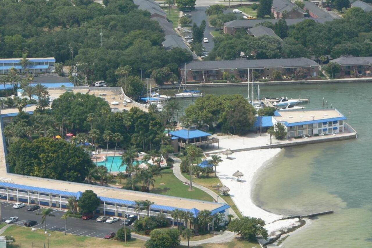 Magnuson Hotel Marina Cove St. Petersburg Exterior photo