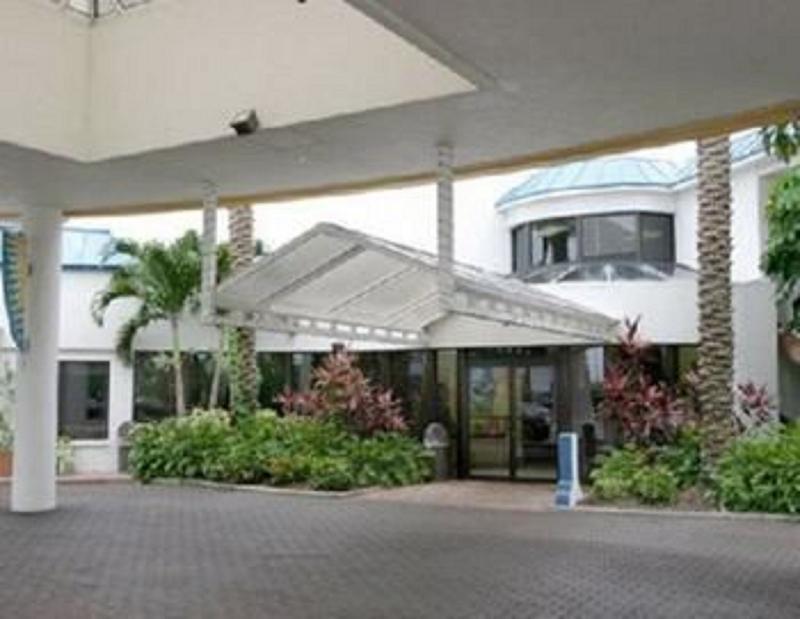 Magnuson Hotel Marina Cove St. Petersburg Exterior photo
