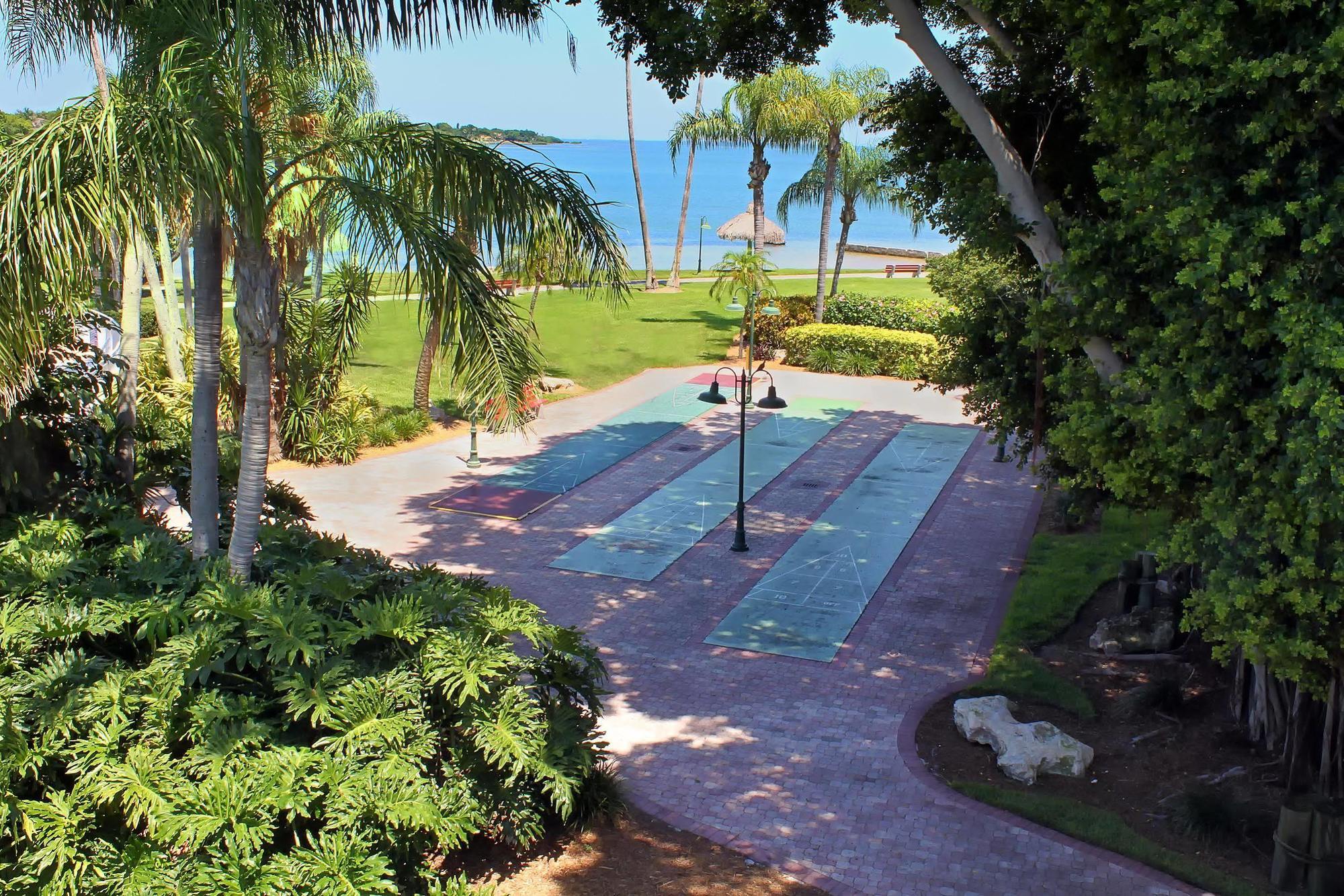 Magnuson Hotel Marina Cove St. Petersburg Facilities photo